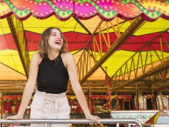 Mau Makeup Tetap Flawless Saat Travelling? Yuk Cobain Tips Berikut