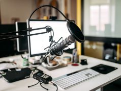 Delapan Podcast Seru Yang Akan Membuatmu Lebih Menarik Di Tahun Baru