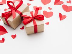 Bosan Dengan Bunga Saat Valentine? Empat Barang Ini Bisa Jadi Bukti Cintamu