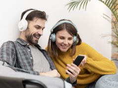 Suka Mendengarkan Musik? Ini 5 Manfaat Baiknya