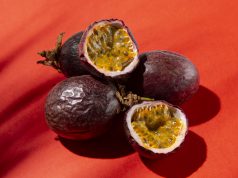 7 Buah Dengan Rasa Asam yang Menyegarkan
