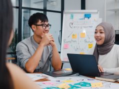 Hindari Rambut Lepek Saat Pakai Hijab Dengan Tips Berikut