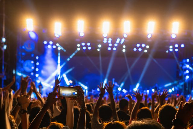 konser