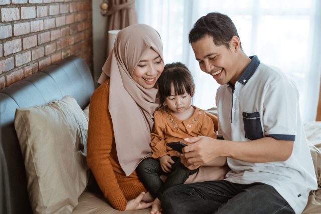 bayar biaya sekolah anak