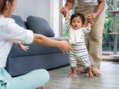 4 Mainan Untuk Bantu Melatih Anak Berjalan