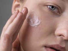5 Tips Memilih Skincare Untuk Kulit Berminyak skincare untuk kulit sensitif