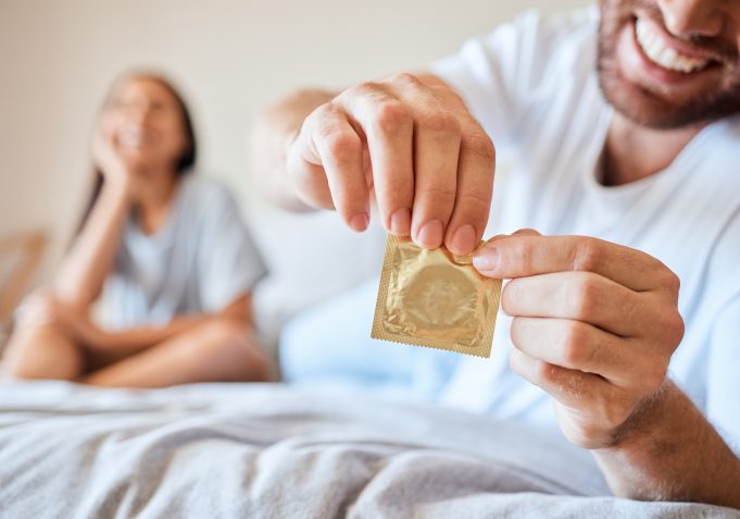 3 Cara Pakai Kondom Yang Benar Anti Slip dan Sobek