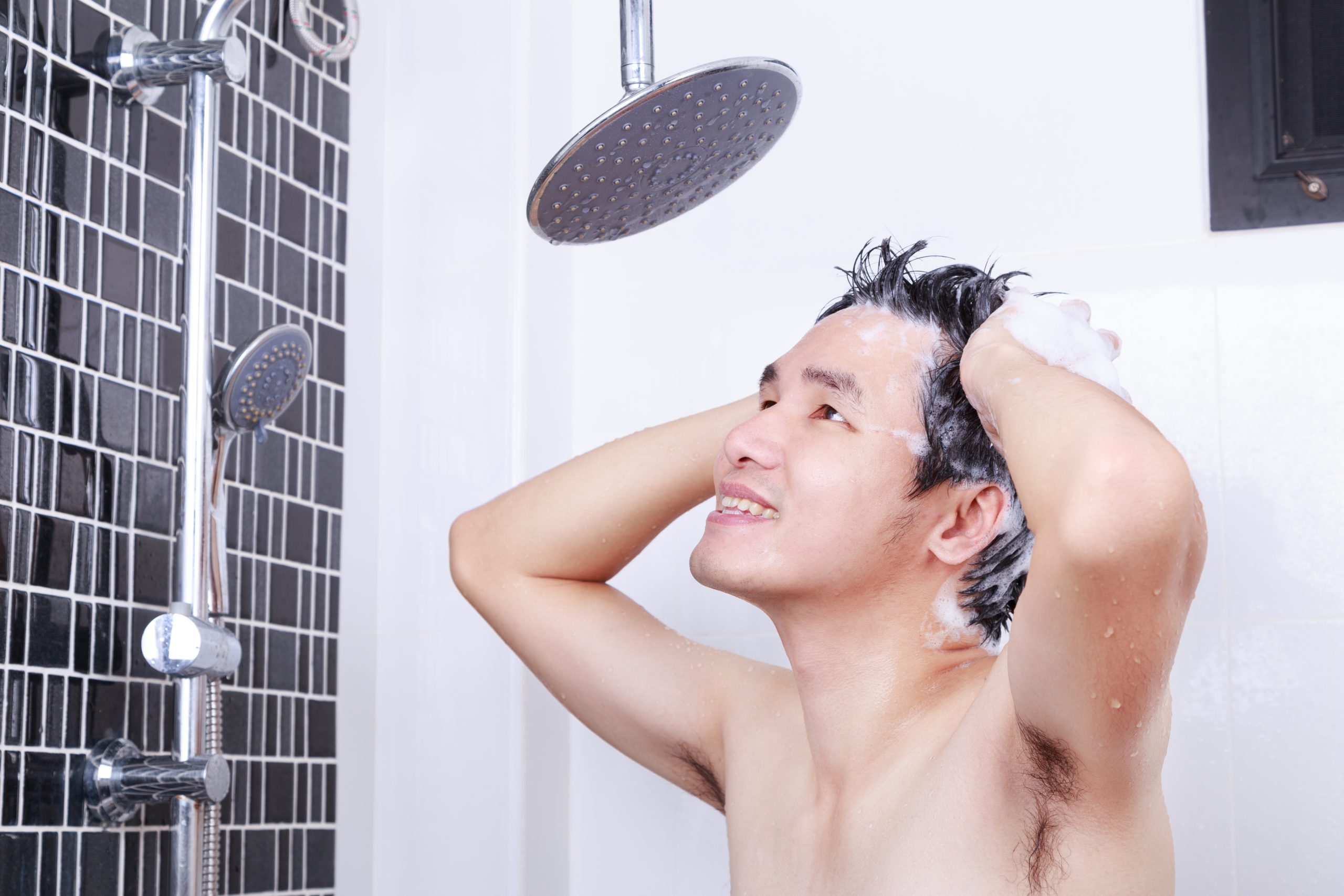 5 Faktor Penyebab Rambut Rontok Pada Pria dan Cara Mengatasinya
