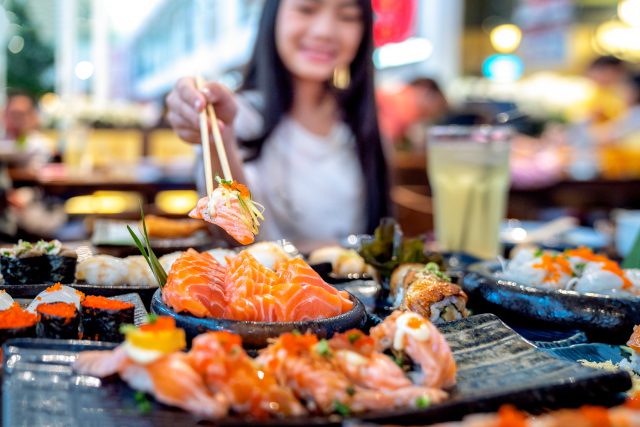 4 Tips Sehat Makan Seafood Tanpa Takut Kolesterol Naik