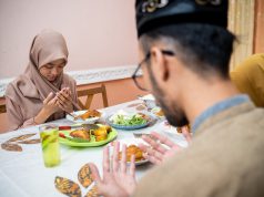 5 Hal Yang Bisa Membatalkan Puasa Selain Makan dan Minum 5 Hal Yang Bisa Membatalkan Puasa Selain Makan dan Minum
