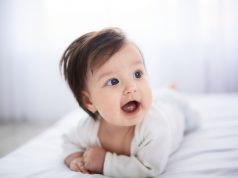 4 Manfaat Tummy Time Untuk Bayi Usia 1- 3 Bulan manfaat tummy time