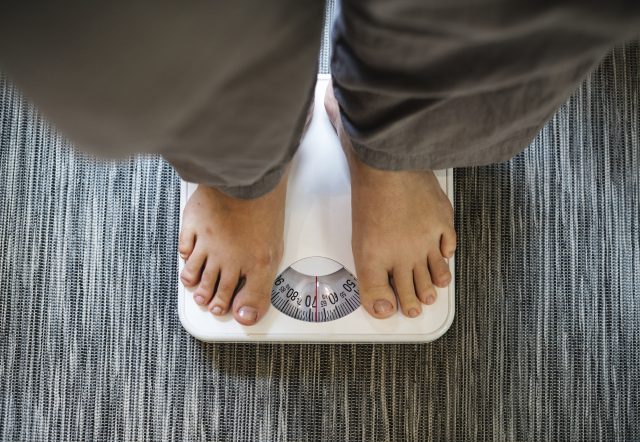 cara mengukur berat badan ideal