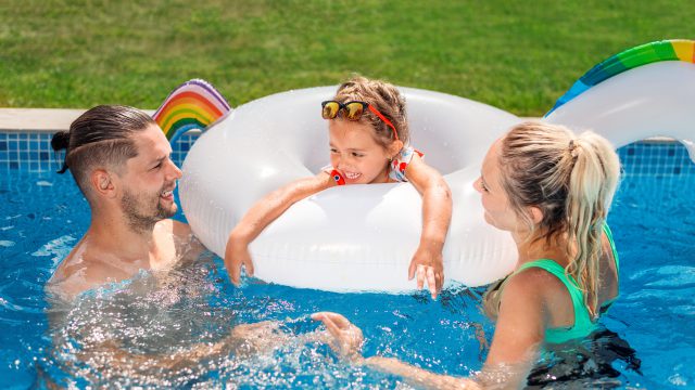 perlengkapan berenang