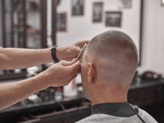 9 Tips Mencukur Botak Agar Dapatkan Hasil Maksimal cukur botak